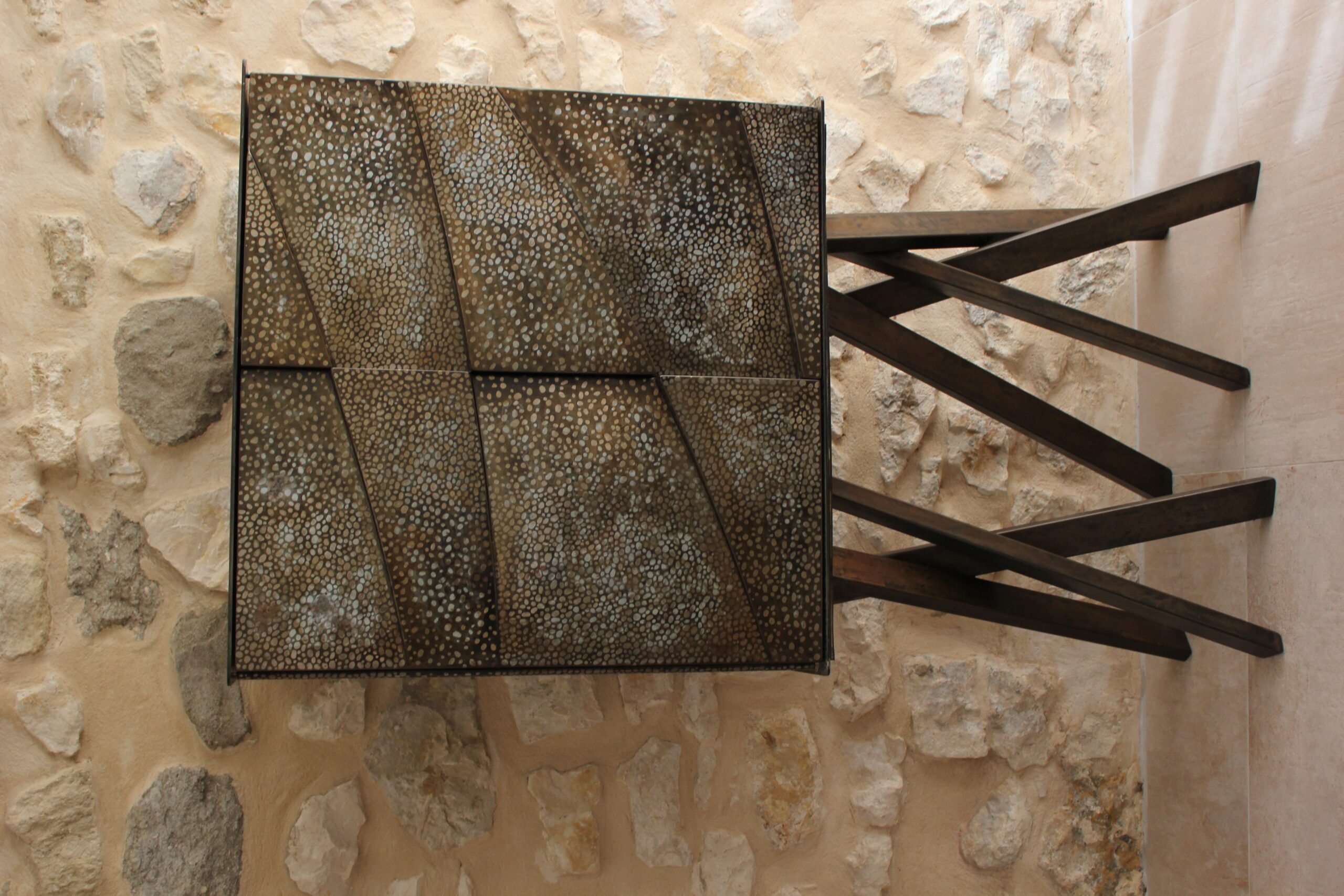 Cabinet Mikado 1 par Caroline CORBEAU - Oeuvres et Mobiliers d’Art - Mas Paloma