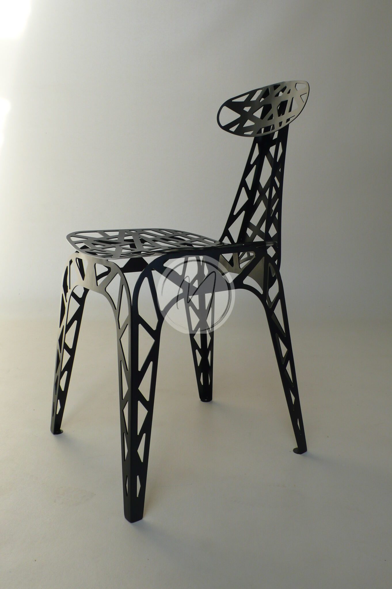 Chaise Sifel noire par Caroline CORBEAU - Oeuvres et Mobiliers d’Art - Mas Paloma